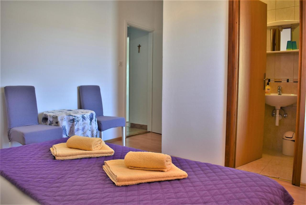 Rooms In Family House Vera Mundanije Exteriér fotografie